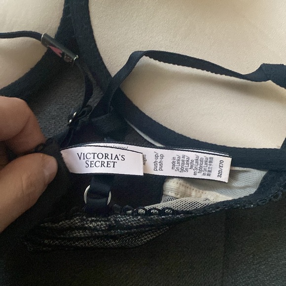 Victorias Secret Bra - Picture 3 of 4